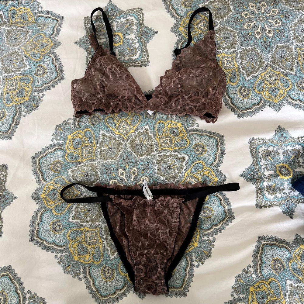 Anekdot. Lingerie Set Lace Bralette and Cheeky Panties